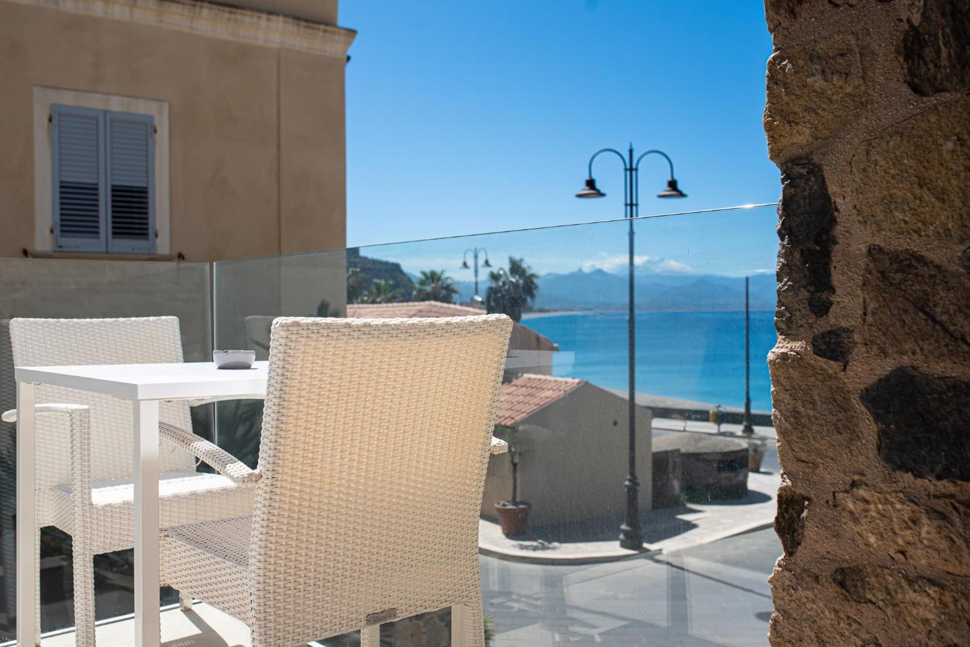 Ngonia Bay Boutique Hotel Milazzo Exterior foto